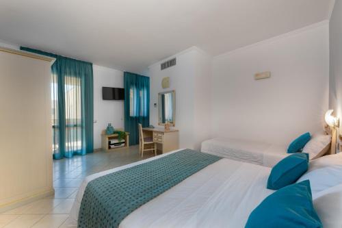 Suite room in Helios Hotel