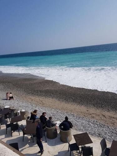 Studette en plein cœur du Vieux Nice, Nice (fotografie 10)