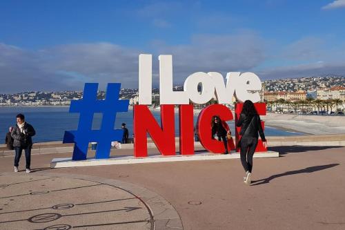Studette en plein cœur du Vieux Nice, Nice (fotografie 3)
