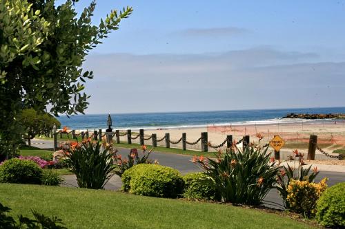 F9 - Beach Cottage Getaway - main image