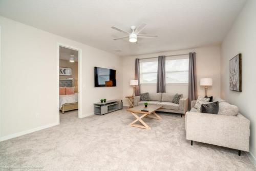 1719CVT Orlando Newest Resort Community Town Home - image 2