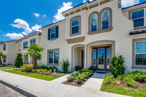 Five-Bedroom Townhouse