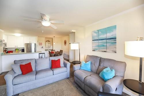 B215 - Garden Retreat in Oceanside, USA