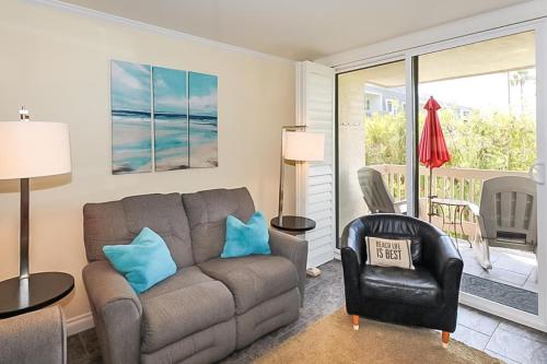 B215 - Garden Retreat in Oceanside, USA