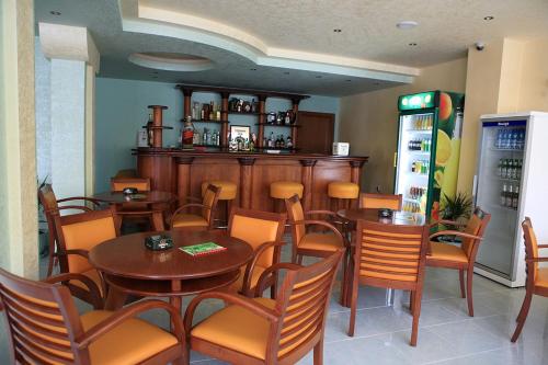Dreams Family Hotel - image 2