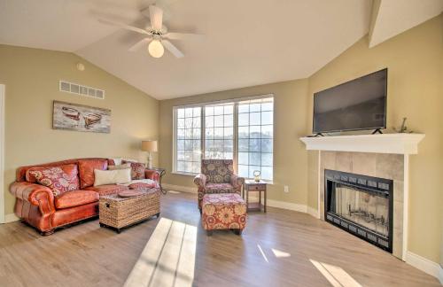 Waterfront Townhome with Dock and Lake Views! - image 12