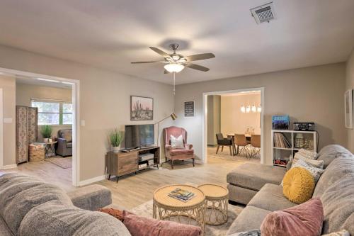 Contemporary Home about 1 Mile to UFs Campus! - main image