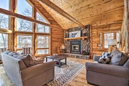 Stunning Crosslake Cabin with Deck and Lake Views! in Cross Lake, USA