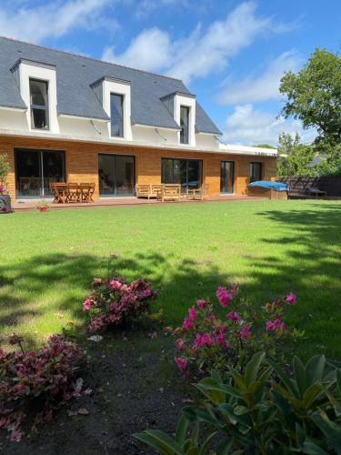 Villa de 200m2 pour 12 avec jacuzzi gîte à louer Pénestin