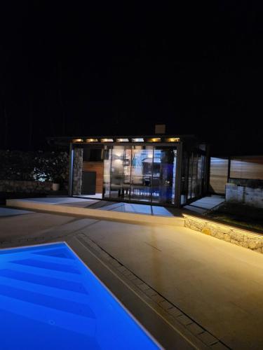 Villa Moretto with outdoor swimming pool and jacuzzi