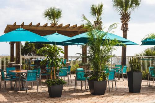 Holiday Inn Resort Oceanfront at Surfside Beach, an IHG Hotel