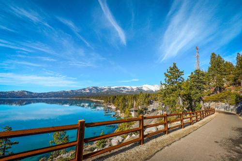 Tahome & Tahoe Place in Incline Village (NV)
