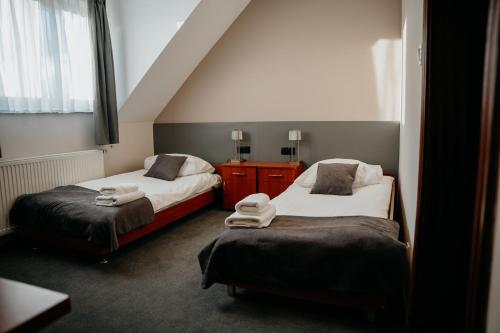 Hotel Resident 3