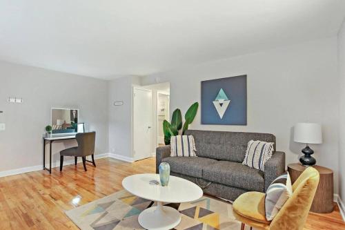 Cozy 1BR Apartment Serene Local Vibe - Foster 1N & 2N