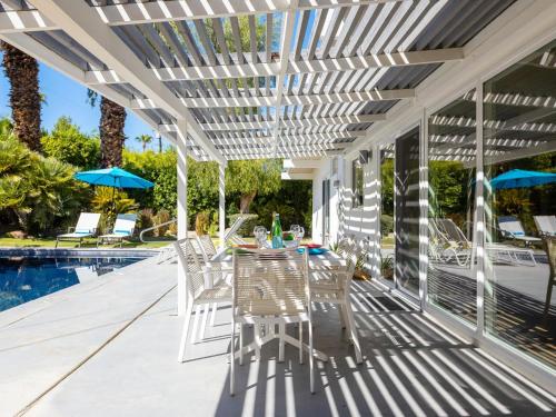 Alexander in the Sun - image 12