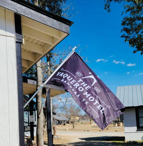 THE VAQUERO MOTEL