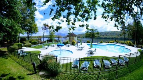 MLV-15-102-Pocono Vacation Condo Rental in Lake Harmony
