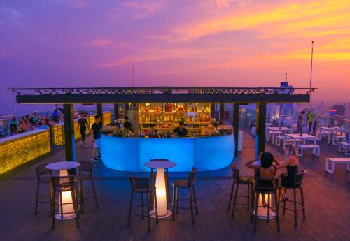 Bar/lounge, Lotte Hotel Hanoi in Ba Đình