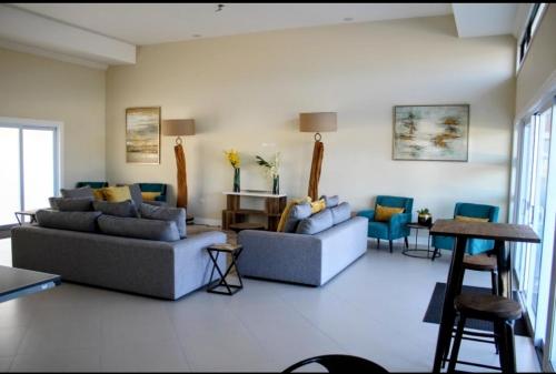 حانة/استراحة, Paradise Oasis - Solar Powered with Starlink WiFi and Pools in Lucea