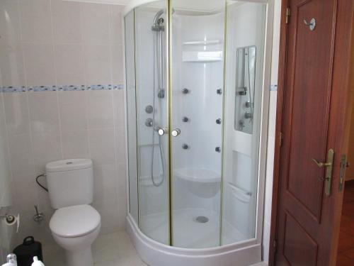 One-Bedroom Apartment image 5