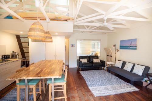 THE DUNES + 100M TO BEACH + POOL + EXCEPTIONAL LOCATION - Gold Coast