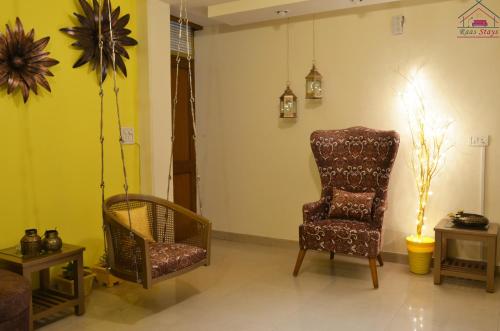 Furnished 2BHK Independent Apartment 8 in Greater Kailash - 1 with 2 Balconies