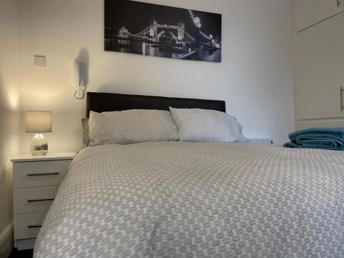 Room in Apartment - Apartment 1 Coundon House Coventry west Midlands - image 14