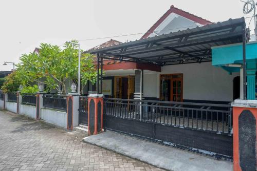 Wisma Sanggrahan Syariah Yogyakarta Mitra RedDoorz
