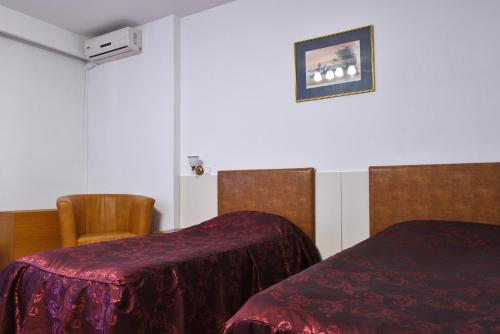 Hotel Select - image 8