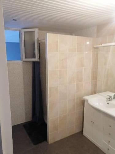 Duša, Agréable Studio tout équipé (Agreable Studio tout equipe) in Coudures
