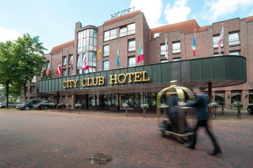 . City Club Hotel