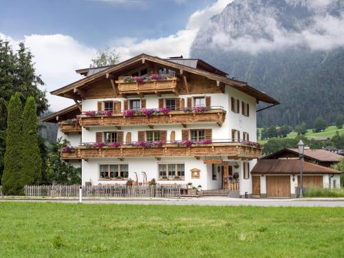 Pension Edelweiss – Söll, MO