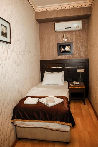 Letter Hotel - image 5