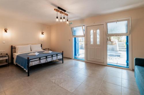 Cyclades Luxury Studios 5