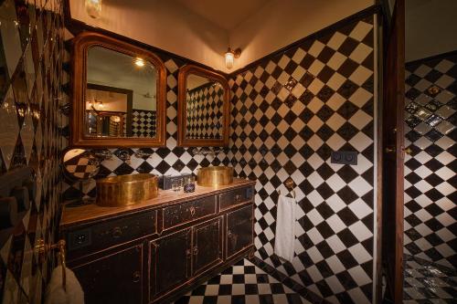 342865069 Palma Riad - Adults Only
