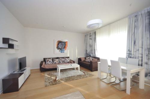 Superior Apartment image 4