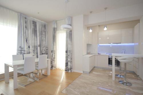 Superior Apartment image 5
