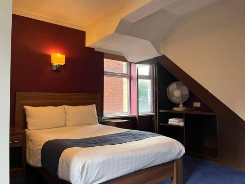 International Hotel - image 11