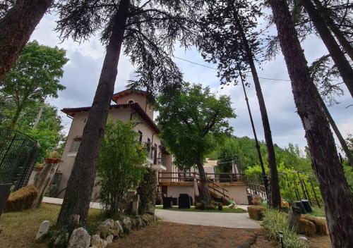 "il Casaletto" Agriturismo Moderno, Vista Panoramica e Cibo Spettacolare- Scurcola Marsicana