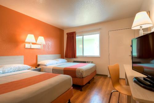 Motel 6-Westminster, CA - South - Long Beach Area