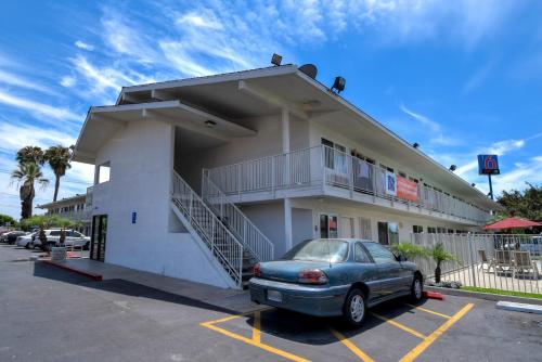 Entrance, Motel 6-Westminster, CA - South - Long Beach Area in Westminster (CA)