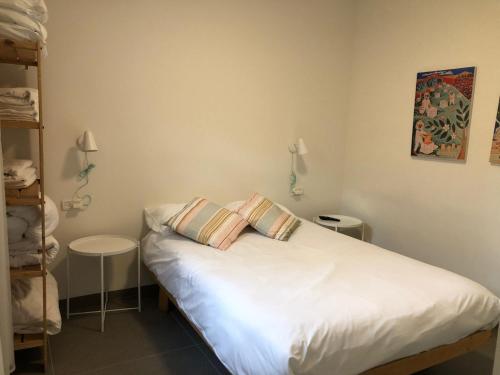 3 bedrooms, 8 beds