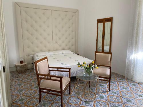 Superior Double Room image 3