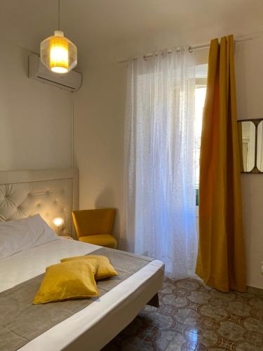 Double Room with Balcony room in BIANCA ROOMS