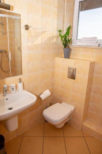 Weranda Restaurant & Rooms - image 13