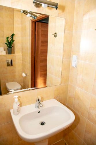 Weranda Restaurant & Rooms - image 7