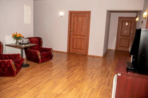 Weranda Restaurant & Rooms - image 5
