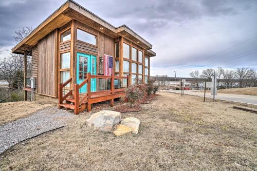 Quaint Diamond City Studio - Walk to Lake!