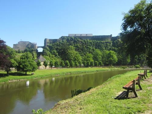 Spacious Cottage with Private Garden in Ardennes