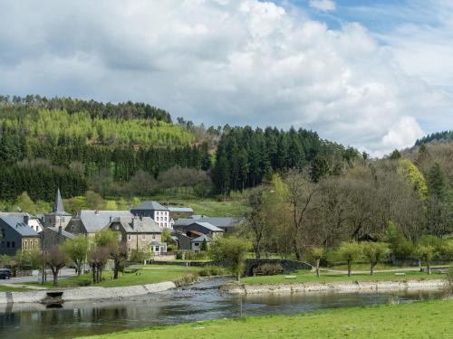 Spacious Cottage with Private Garden in Ardennes